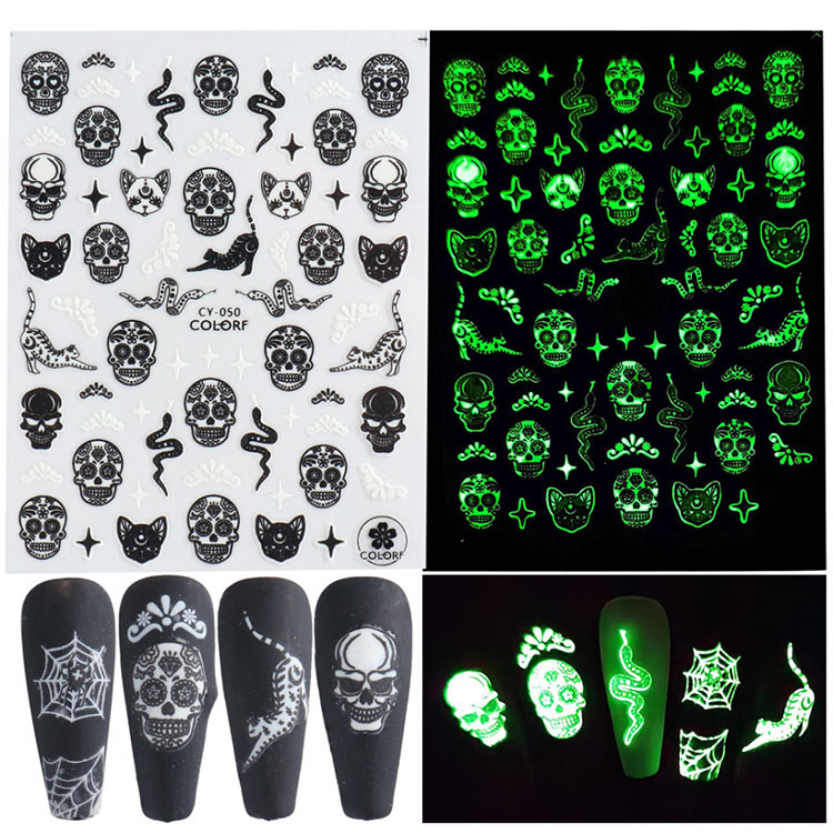 Halloween argitsuak iltze eranskailuak